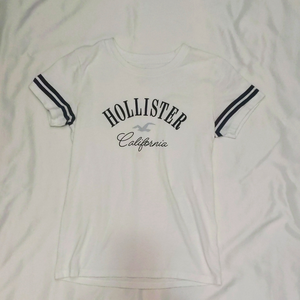 Women's Hollister California logo tee